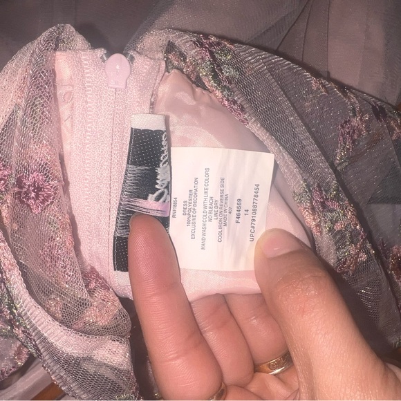 High low girls’ dress size 14 from macys only worn once - Picture 6 of 7